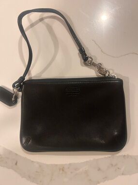 Y2K vintage Coach Black Leather Wristlet with Silver Hardware 90s original